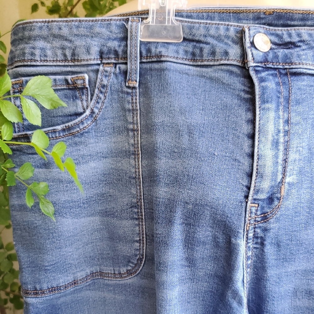 Old Navy Blue Straight Leg Jeans Timeless Style